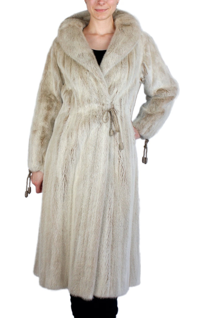 Ladies Genuine Mink Fur coat, WOMEN \ FUR COATS
